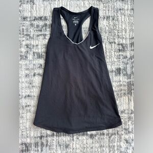 Nike Women's Tennis Shirt. Size Large.